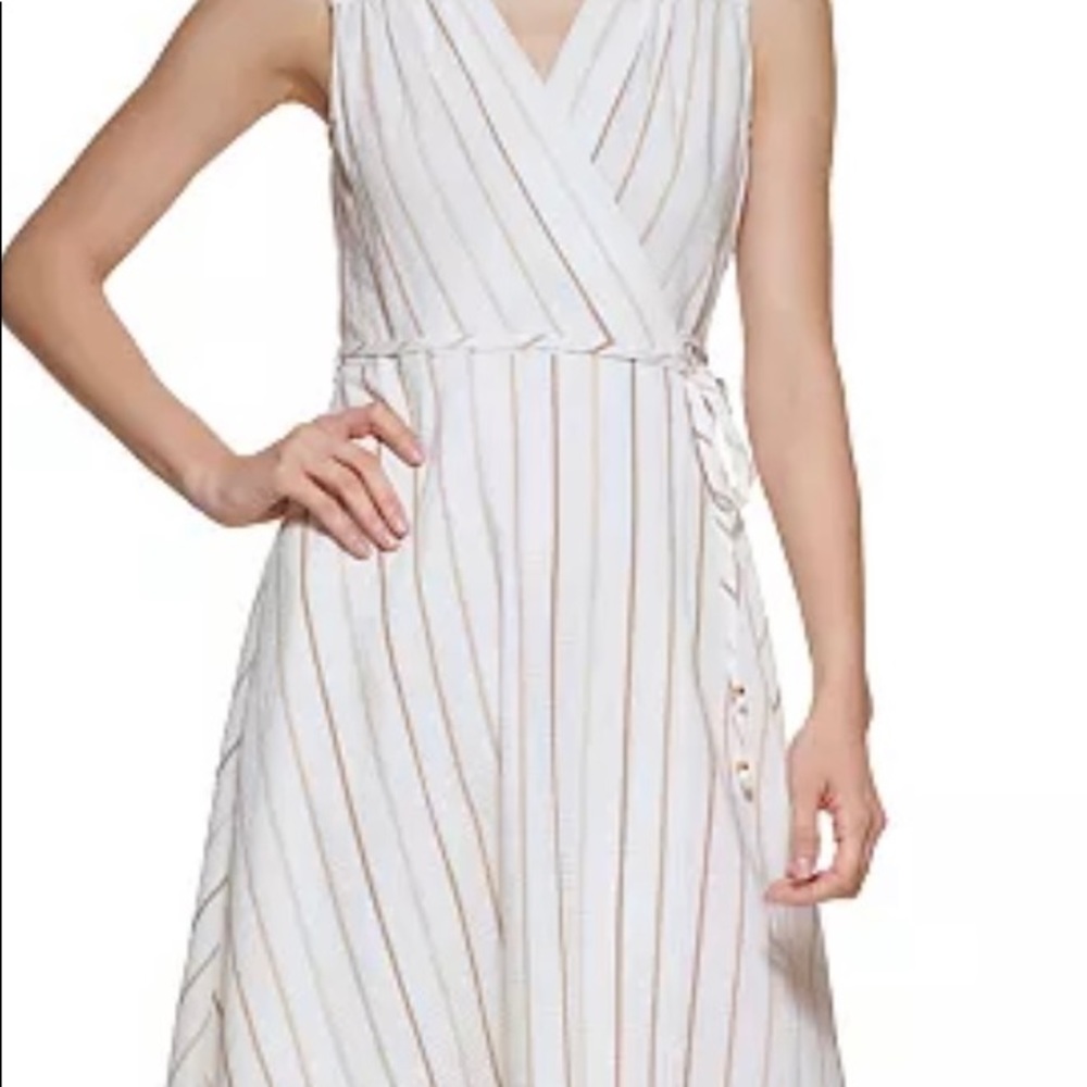 Calvin Klein maxi dress looks stunning in stripes size 6 NWT